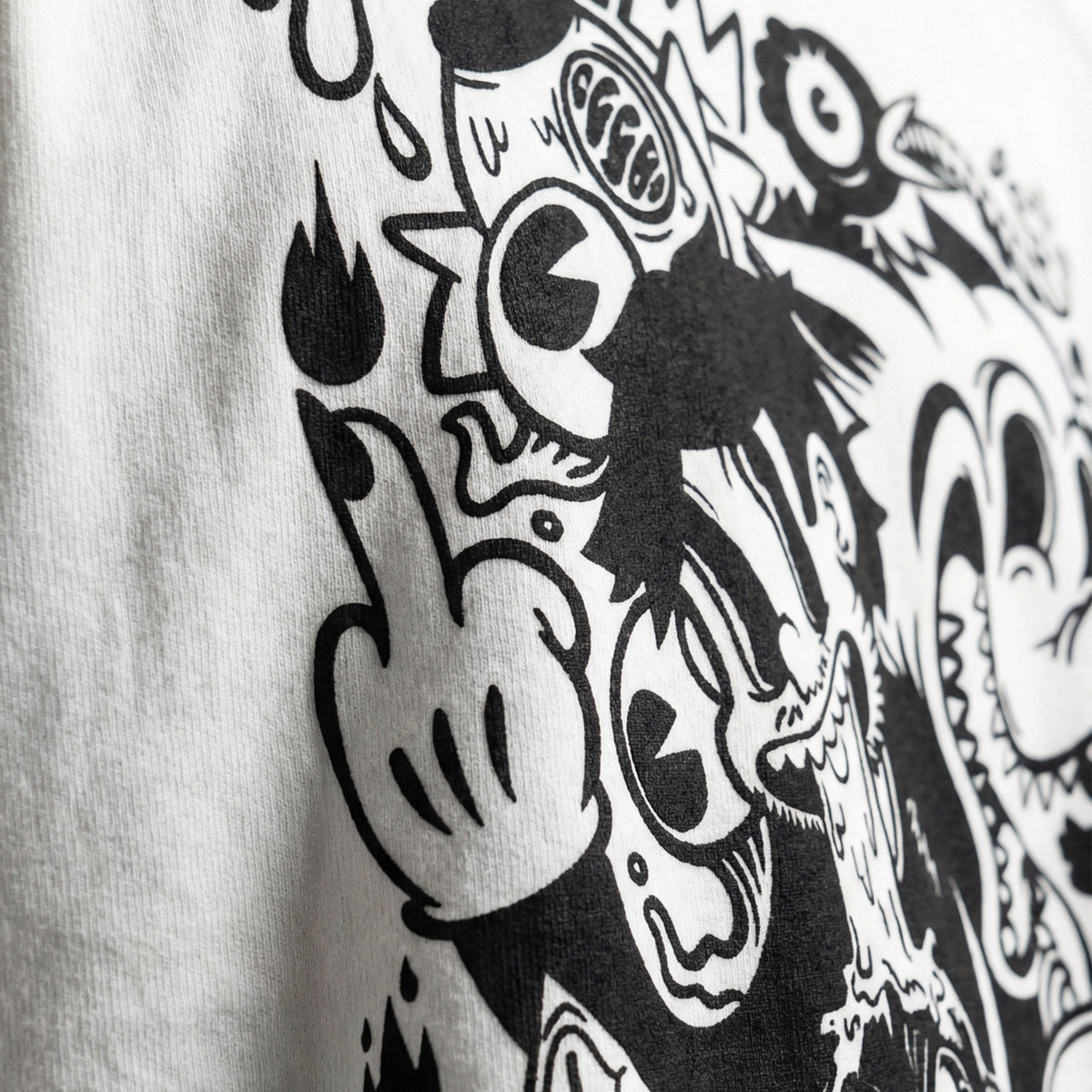 Chaos Canvasoversized cotton t-shirt for men and women by BOMBAE STORE